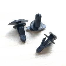 Ensemble de fixation en plastique automobile
